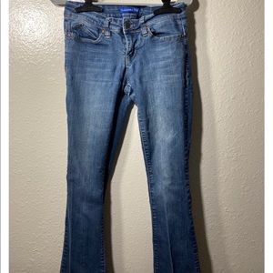 YMI “WannaBettaButt” jeans